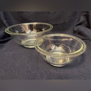 Pyrex Clear Glass Nesting Mixing Bowls, Set of 2, 6" 1 quart and 9" 2.6 quarts
